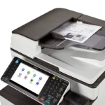 Impressora Ricoh MP 3054 P&B, perfeita para empresas de médio porte que necessitam de soluções rápidas e eficazes para grandes volumes de impressão e cópia.