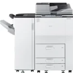 Ricoh MP 9002, impressora multifuncional A3 monocromática, ideal para ambientes corporativos de grande porte com alta demanda de impressão P&B.